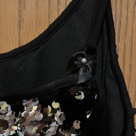 Classic black and silver sequin mini dress - Picture 8 of 9